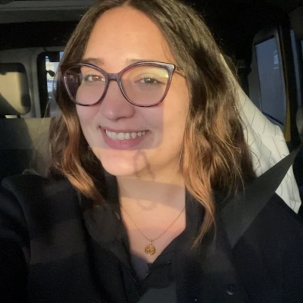 Meet your Posher, Paola